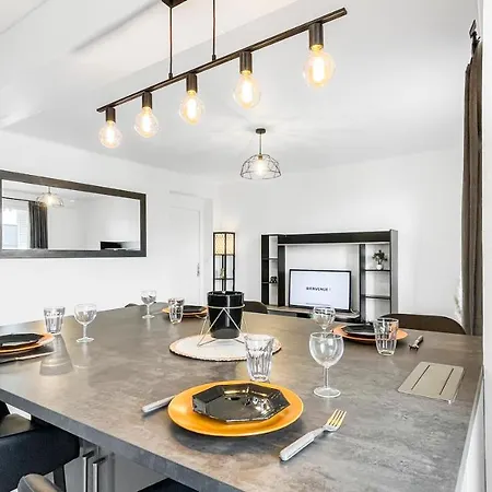 Affittacamere Coloc Capucin - Belle Colocation Avec 3 Independantes / Balcon Prive / Parking Collectif / Wifi Gratuit 2*